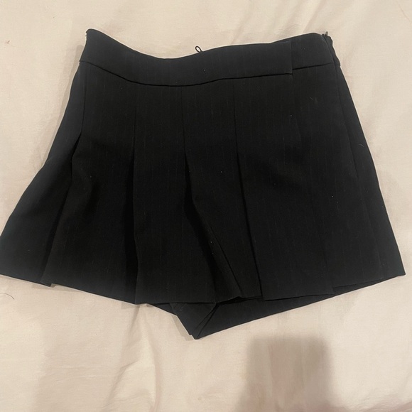 NWTβΌοΈ Zara pleaded pinstripe skort Size XS β€οΈ - Picture 4 of 6